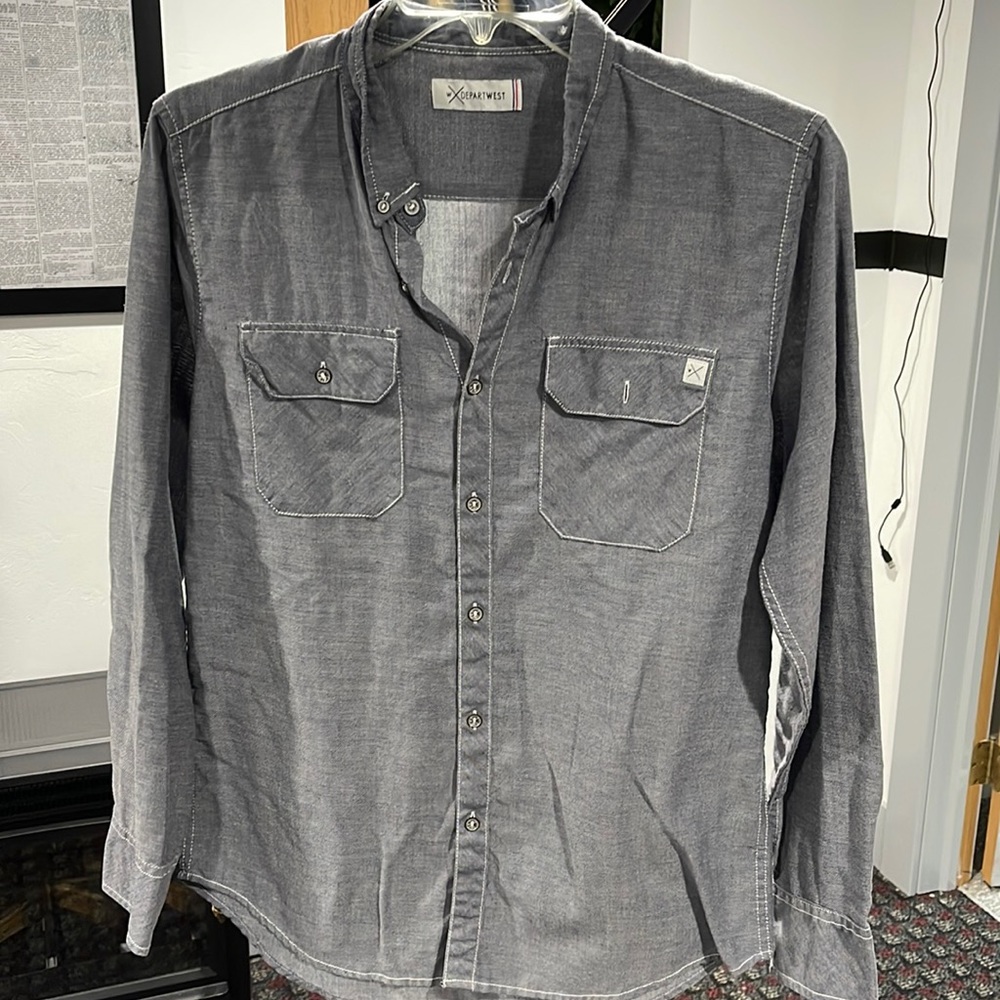 Departwest. Medium. Button down. Mens. Grey.